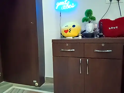 GoldnessAishu online show from 2, 3, 2025