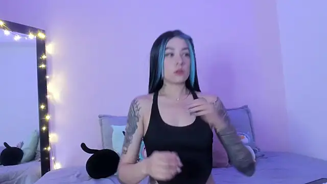 ValeriaCox online show from 8, 2, 2025