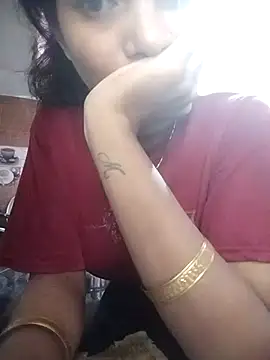 Hotty-Divya online show from 8, 10, 2025