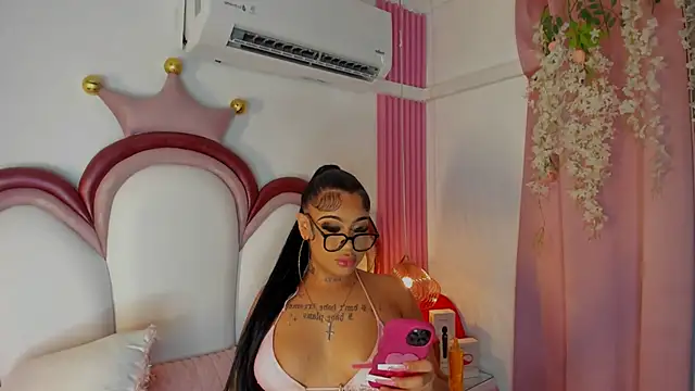 Mia Jansen online show from 23, 7, 2026