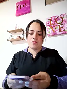 Snapshot of Lesly_10- chatting on 12, 6, 2026 Lesly 10- online show from 12, 6, 2026
