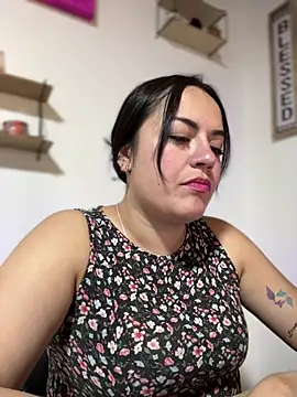 Snapshot of Lesly_10- chatting on 21, 6, 2026 Lesly 10- online show from 21, 6, 2026