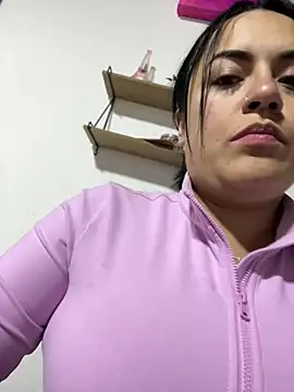 Snapshot of Lesly_10- chatting on 27, 7, 2026 Lesly 10- online show from 27, 7, 2026