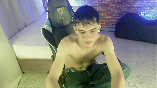 zacariasss  online show from 3, 10, 2025