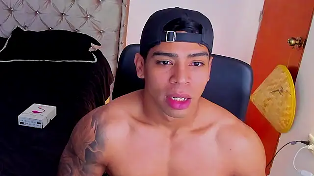 Andrew wolf7 online show from 8, 1, 2026