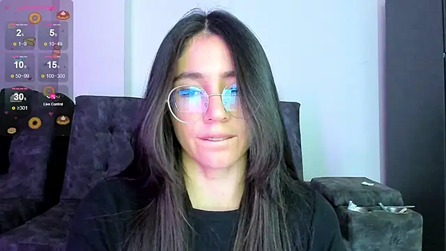 emmadiaz1 online show from 7, 1, 2025