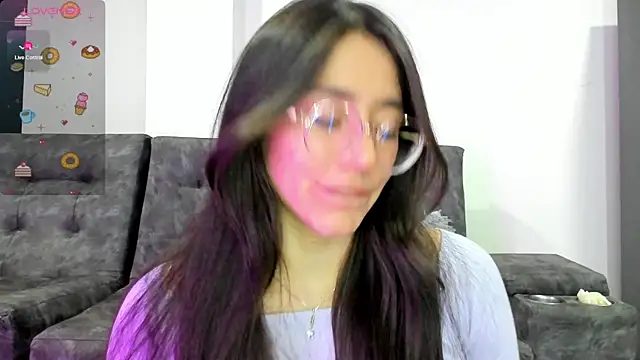 emmadiaz1 online show from 18, 1, 2025