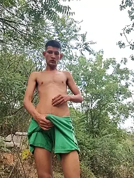 Snapshot of Valentinacuc chatting on 22, 9, 2025 Valentinacuc online show from 22, 9, 2025