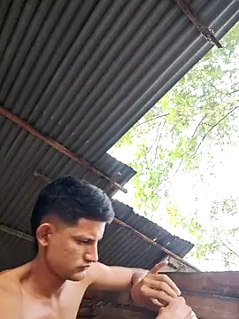 Snapshot of Valentinacuc chatting on 28, 10, 2025 Valentinacuc online show from 28, 10, 2025