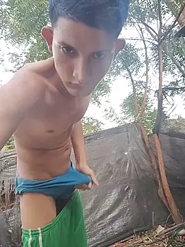 Snapshot of Valentinacuc chatting on 6, 11, 2025 Valentinacuc online show from 6, 11, 2025