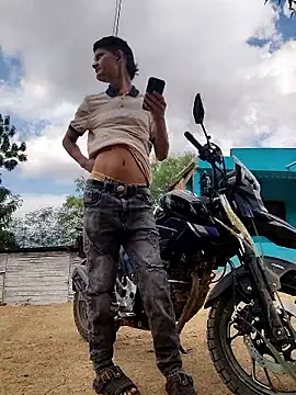 Snapshot of Valentinacuc chatting on 23, 11, 2025 Valentinacuc online show from 23, 11, 2025