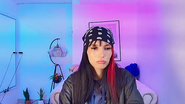 Dafne huges online show from 14, 1, 2025