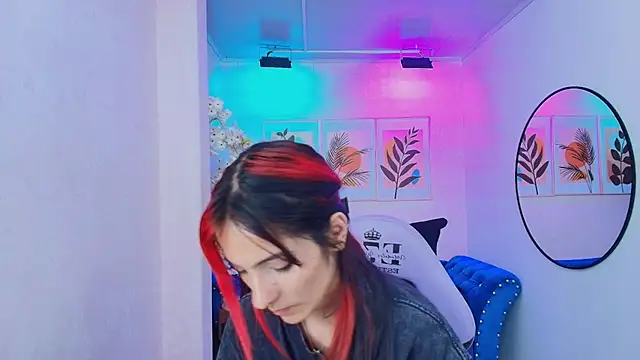 Dafne huges online show from 28, 10, 2025