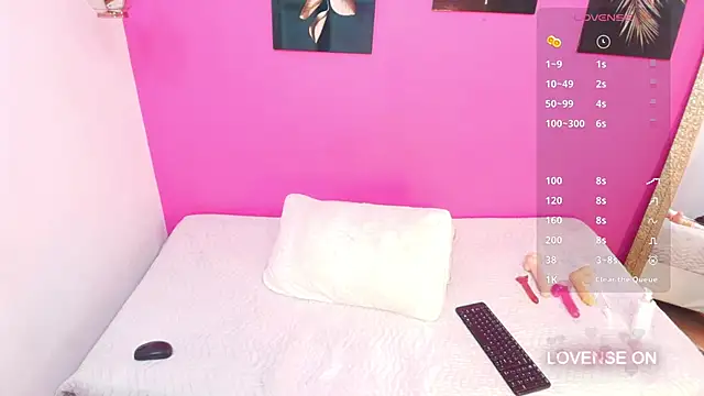 Snapshot of petitelittleebony chatting on 17, 12, 2024 petitelittleebony online show from 17, 12, 2024