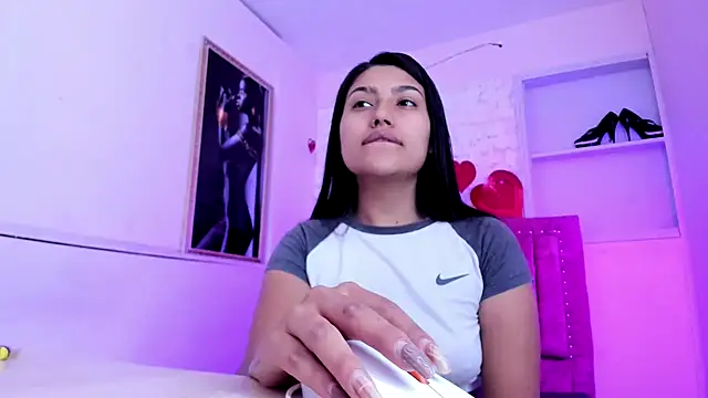 SarahStones online show from 19, 9, 2025