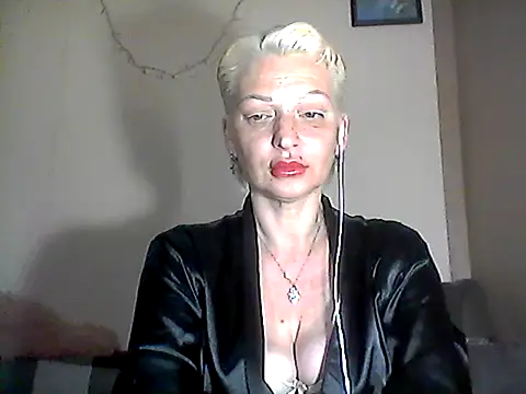 Snapshot of MaryJane441 chatting on 4, 5, 2026 MaryJane441 online show from 4, 5, 2026
