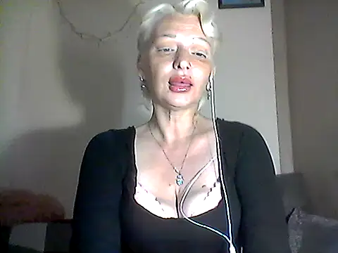 Snapshot of MaryJane441 chatting on 2, 6, 2026 MaryJane441 online show from 2, 6, 2026