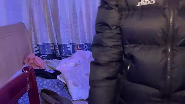 Snapshot of xiaottt1918 chatting on 8, 1, 2025 xiaottt1918 online show from 8, 1, 2025