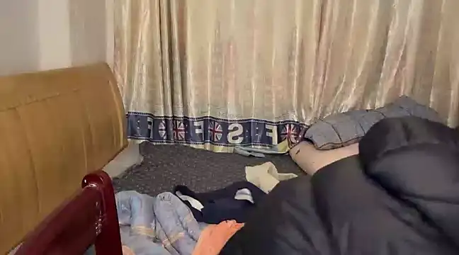 Snapshot of xiaottt1918 chatting on 12, 1, 2025 xiaottt1918 online show from 12, 1, 2025