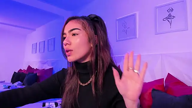 scarlet castro online show from 16, 4, 2026