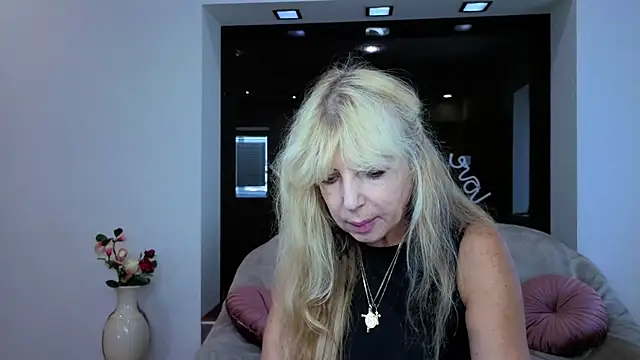 Anna Diax online show from 9, 9, 2025