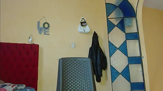 cristinamontiel online show from 6, 2, 2025