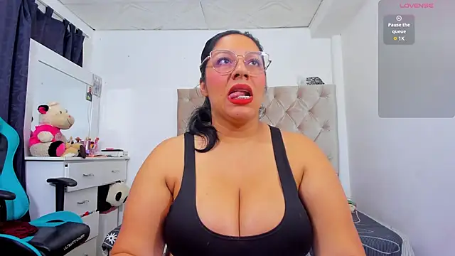 lulu ferrer online show from 18, 11, 2025