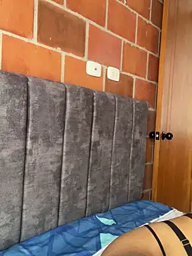 RoxyRoss  online show from 4, 3, 2025