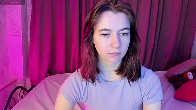 Snapshot of Aisha_Skinny chatting on 4, 2, 2025 Aisha Skinny online show from 4, 2, 2025