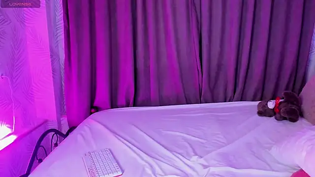 Snapshot of Aisha_Skinny chatting on 6, 2, 2025 Aisha Skinny online show from 6, 2, 2025