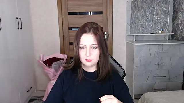 Kristy-Max online show from 10, 11, 2025