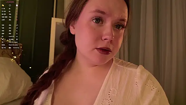 Snapshot of SunnyRisha chatting on 17, 11, 2025 SunnyRisha online show from 17, 11, 2025