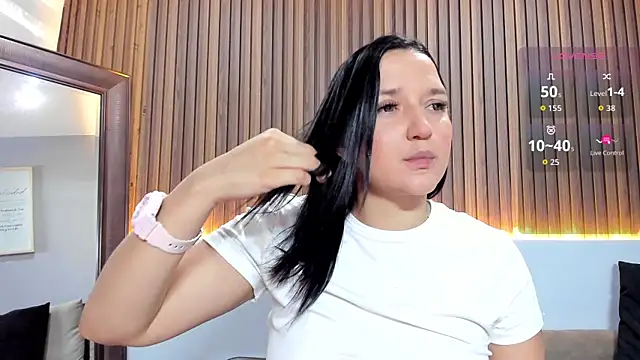 Snapshot of _EmilyJireh_ chatting on 15, 7, 2026 EmilyJireh online show from 15, 7, 2026