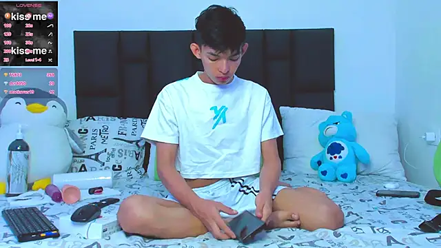 Snapshot of Tonny_twink_ chatting on 23, 2, 2025 Tonny twink online show from 23, 2, 2025