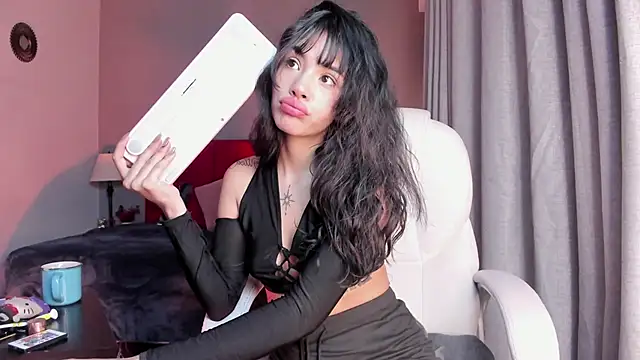 Giovanna oliveira online show from 10, 4, 2026