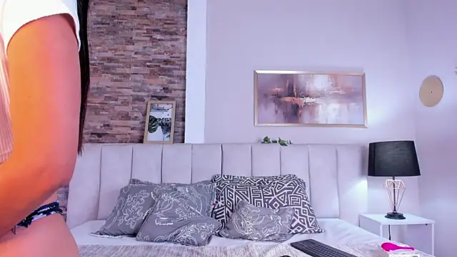 Snapshot of lyzzi_smith01 chatting on 23, 10, 2025 lyzzi smith01 online show from 23, 10, 2025