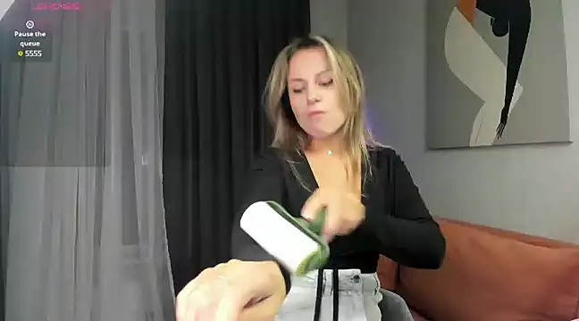  cometoseeme  online show from 8, 12, 2024