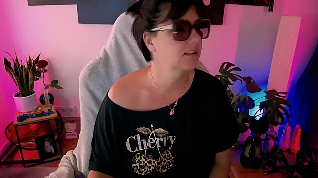 Snapshot of NatiLove35 chatting on 12, 6, 2026 NatiLove35 online show from 12, 6, 2026