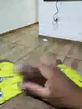 Snapshot of roladuraPr chatting on 7, 1, 2025 roladuraPr online show from 7, 1, 2025