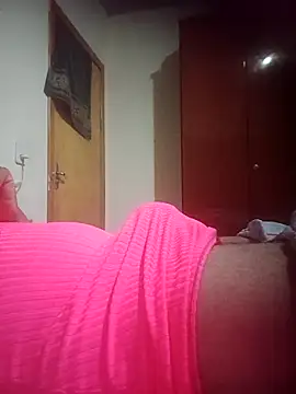 Snapshot of roladuraPr chatting on 9, 3, 2025 roladuraPr online show from 9, 3, 2025