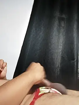 Snapshot of roladuraPr chatting on 8, 11, 2025 roladuraPr online show from 8, 11, 2025