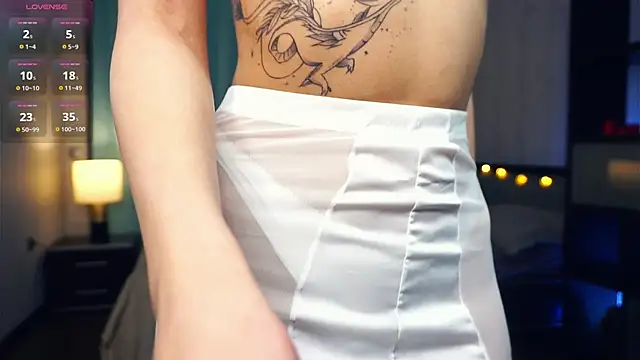 FannyHewson online show from 6, 3, 2025