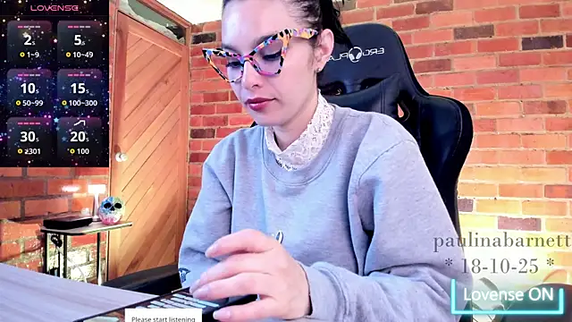 Snapshot of paulinabarnett- chatting on 18, 10, 2025 paulinabarnett- online show from 18, 10, 2025