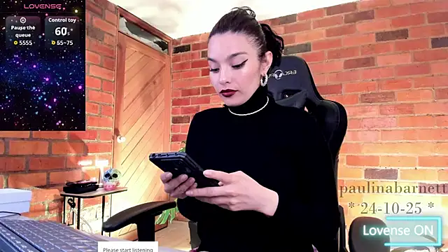 Snapshot of paulinabarnett- chatting on 25, 10, 2025 paulinabarnett- online show from 25, 10, 2025