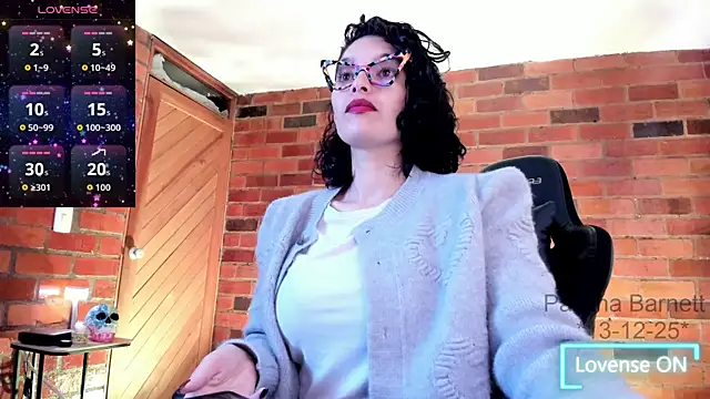 Snapshot of paulinabarnett- chatting on 14, 12, 2025 paulinabarnett- online show from 14, 12, 2025