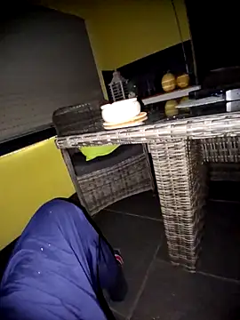 Snapshot of schlonzi81 chatting on 21, 11, 2025 schlonzi81 online show from 21, 11, 2025