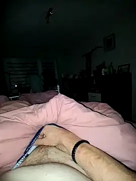 Snapshot of schlonzi81 chatting on 24, 11, 2025 schlonzi81 online show from 24, 11, 2025