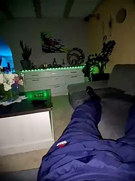 Snapshot of schlonzi81 chatting on 25, 11, 2025 schlonzi81 online show from 25, 11, 2025