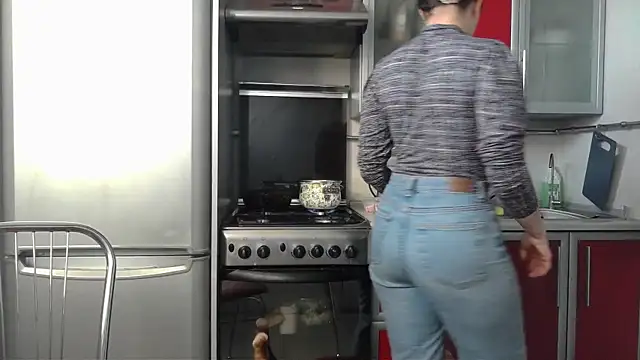 Snapshot of Kashtanka_ chatting on 13, 2, 2025 Kashtanka online show from 13, 2, 2025