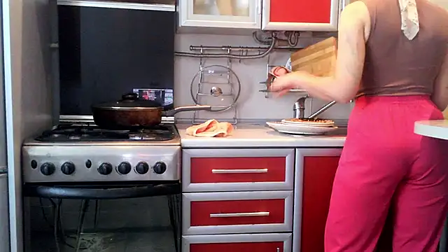 Snapshot of Kashtanka_ chatting on 18, 10, 2025 Kashtanka online show from 18, 10, 2025